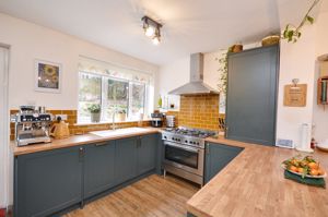 Kitchen- click for photo gallery